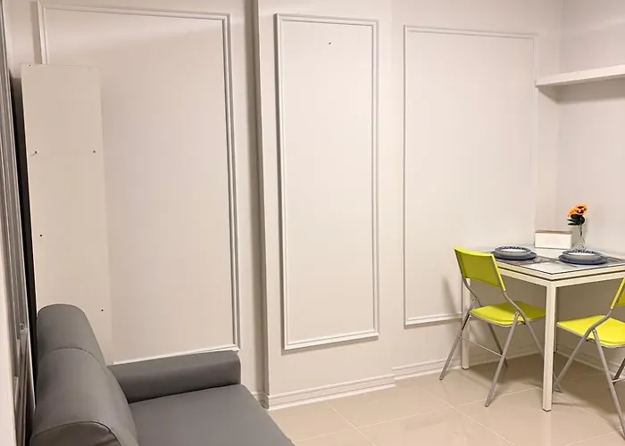 Value Lumpini Rajamangala Apartment